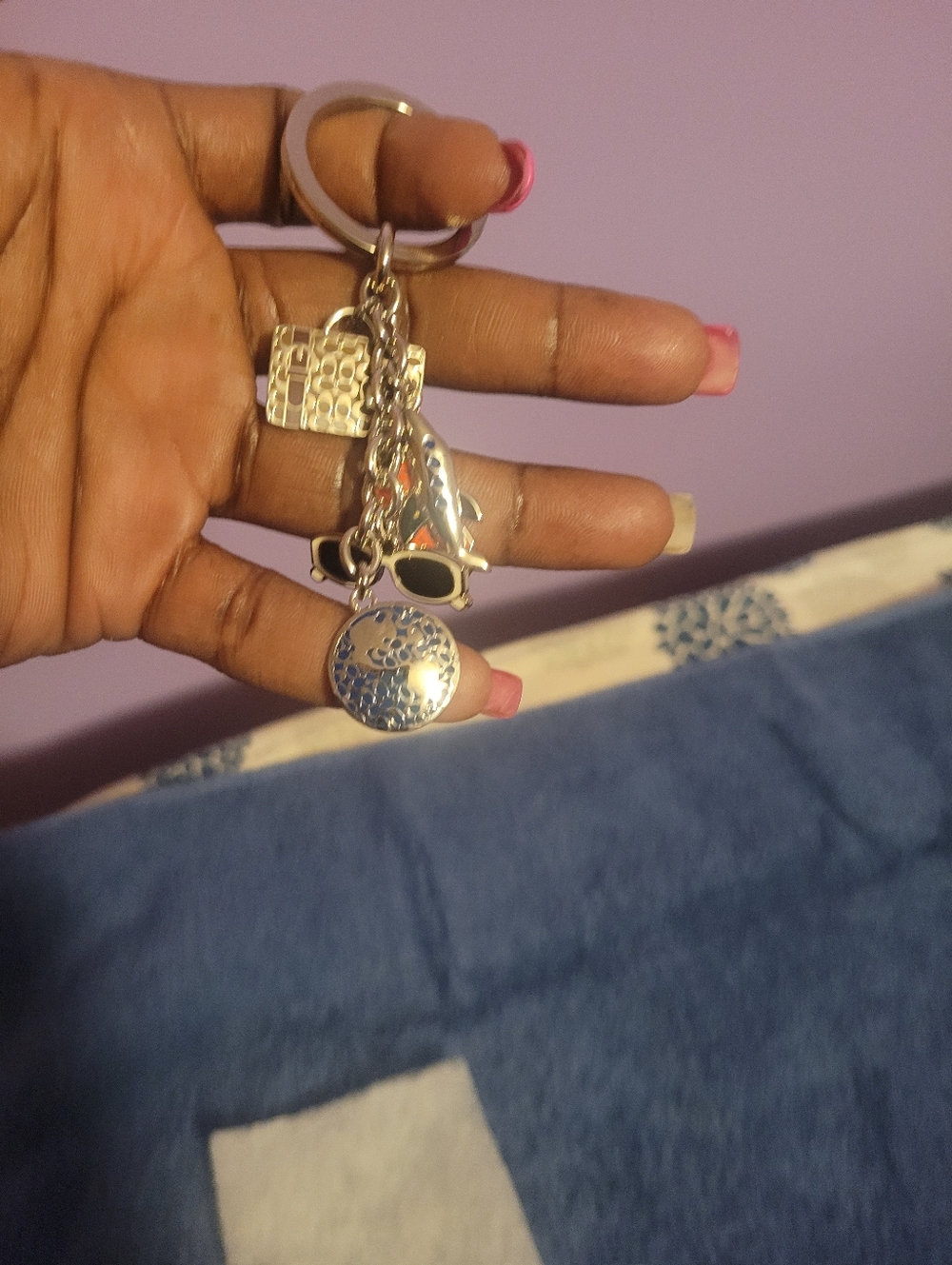 Coach World Traveler Vintage Keychain - Picture 4 of 4